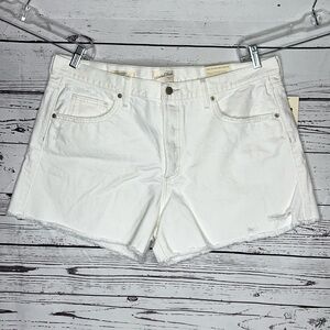 Universal Thread NWT Size 16 White 100% Cotton Distressed 90s Baggy Jean Shorts